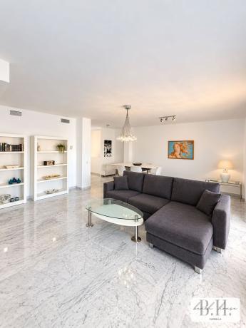Chalet adosado en Avenida de Albatros s/n, Bahía de Marbella, Marbella photo 4