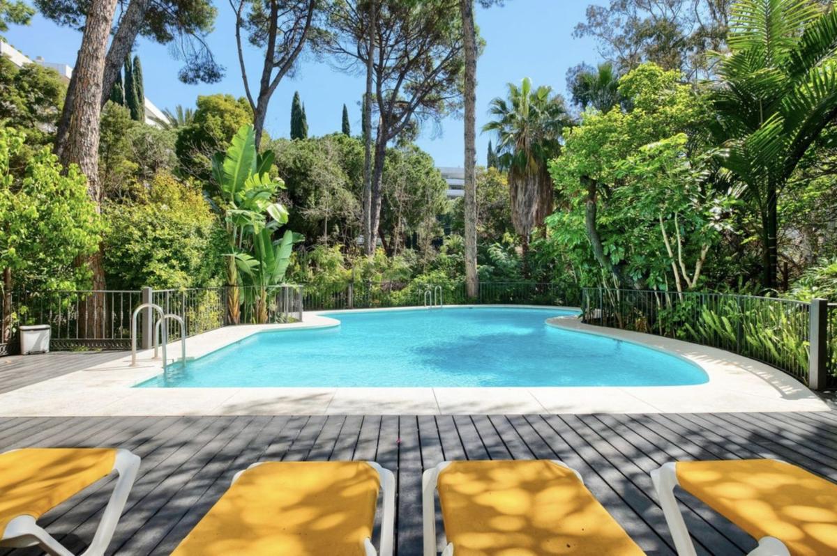 Продажа квартиры на Piso en Casco Antiguo, Marbella, Марбелла
photo 1