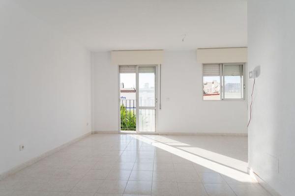 Sale of flat in Piso en Bajondillo, El Bajondillo, Torremolinos, Torremolinos
photo 1