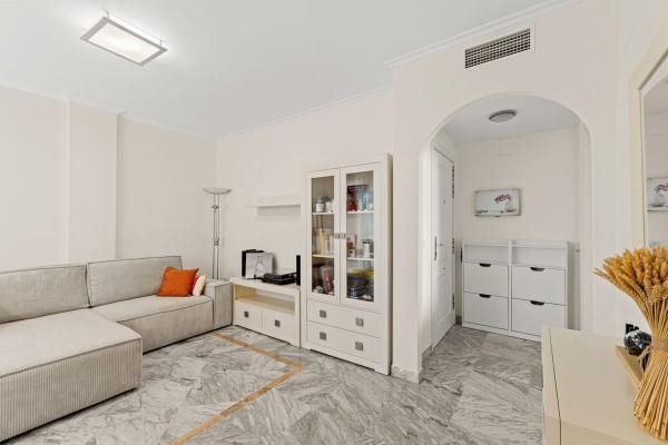 Sale of flat in Piso en Calle José Manuel Caballero Bonald, 1, Linda Vista-Nueva Alcántara-Cortijo Blanco, Marbella, Marbella
thumbnail 3