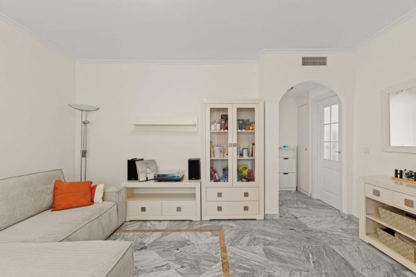 Sale of flat in Piso en Calle José Manuel Caballero Bonald, 1, Linda Vista-Nueva Alcántara-Cortijo Blanco, Marbella, Marbella
 photo 4