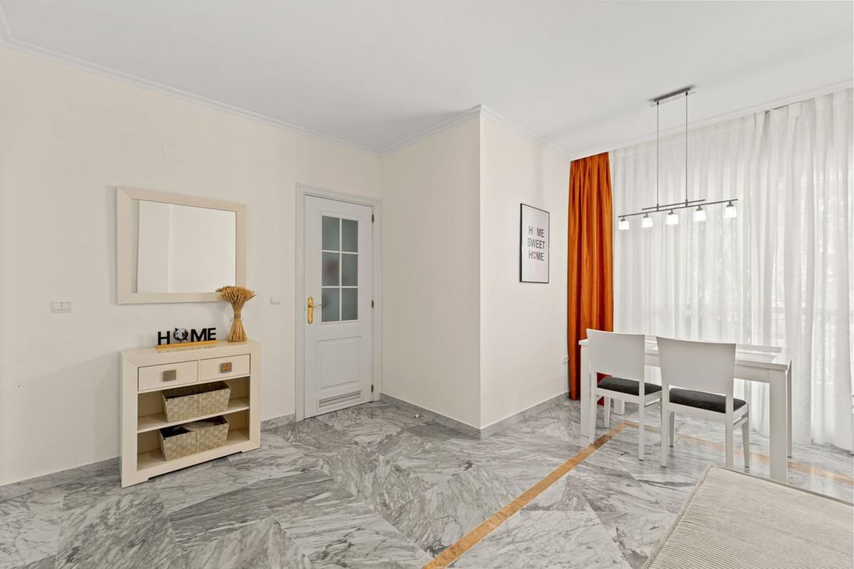 Sprzedaż mieszkania w Piso en Calle José Manuel Caballero Bonald, 1, Linda Vista-Nueva Alcántara-Cortijo Blanco, Marbella, Marbella
 photo 5