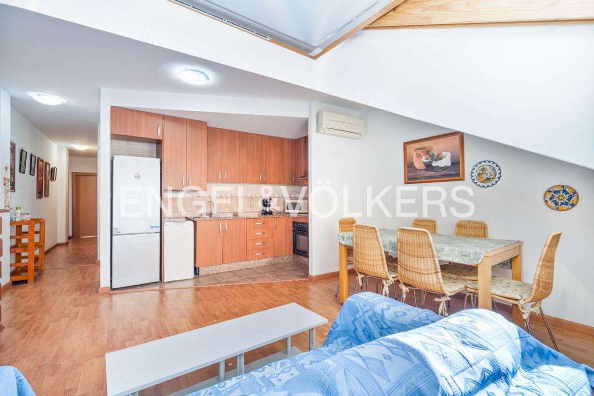 Продажа квартиры на Piso en Calle Tostón, Zona Puerto Deportivo, Fuengirola, Фуэнхирола
photo 2