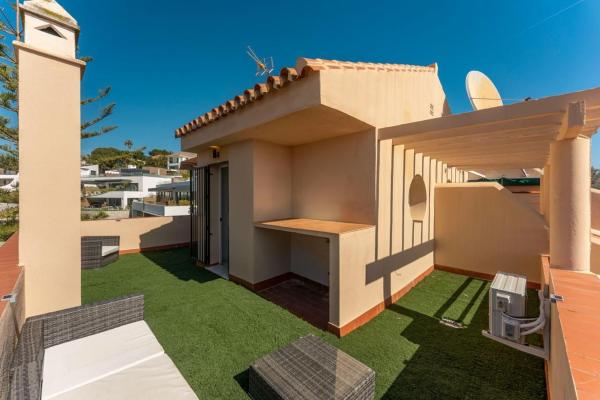Chalet adosado en Cabopino - Artola, Marbella photo 1