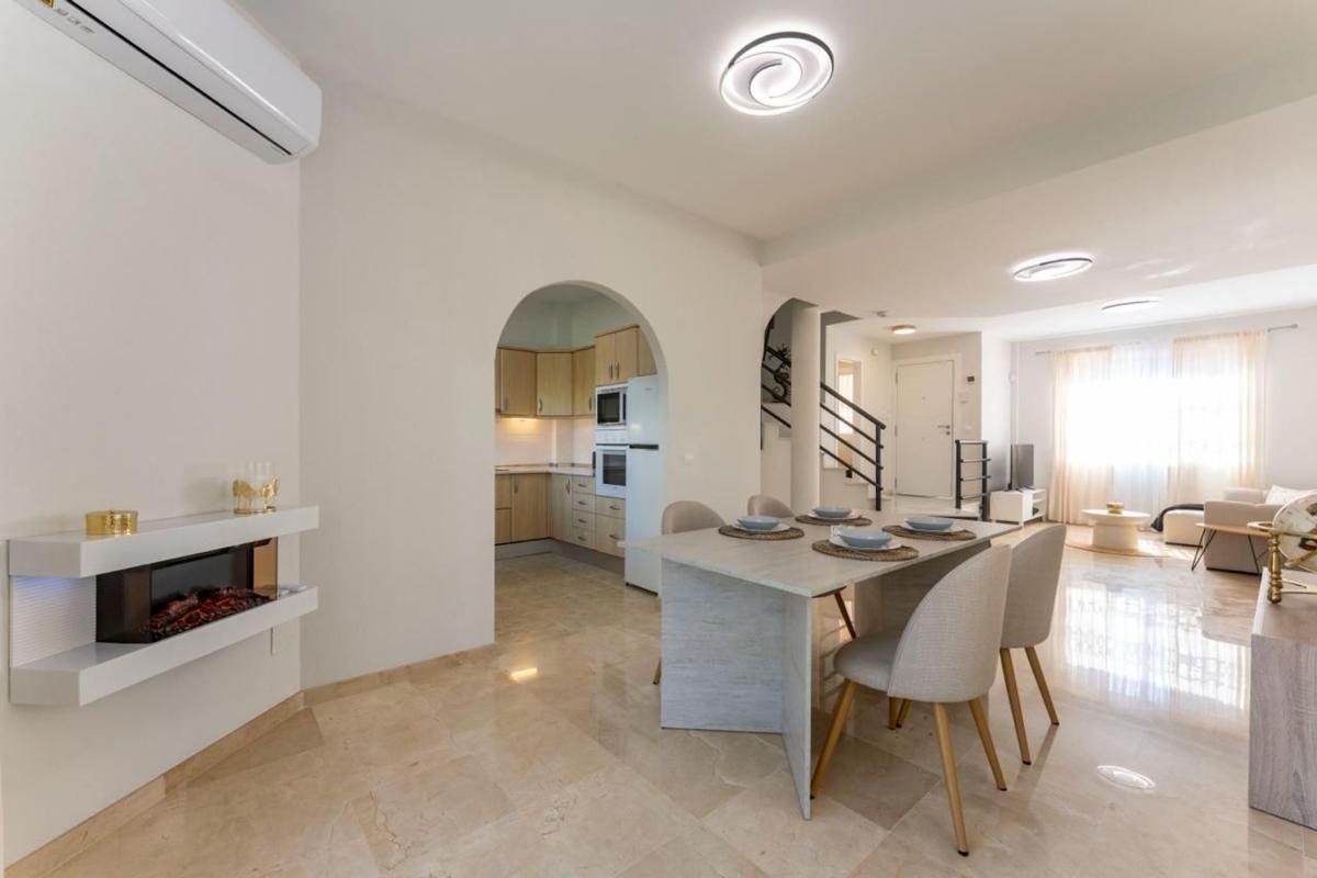 Properties for sale and rent in Spain photo 3