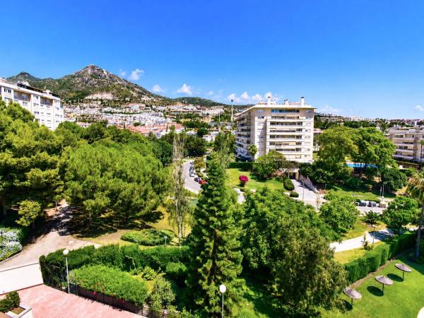 Аттик на продажу в  Ático en Calle Eucaliptus, Arroyo de la Miel, Benalmádena, Бенальмадена photo 4