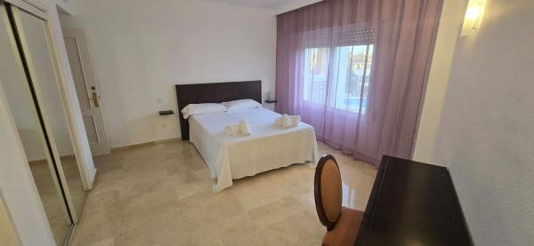 Sprzedaż mieszkania w Piso en Hacienda Beach, 4, El Velerín, Estepona, Estepona
 photo 2