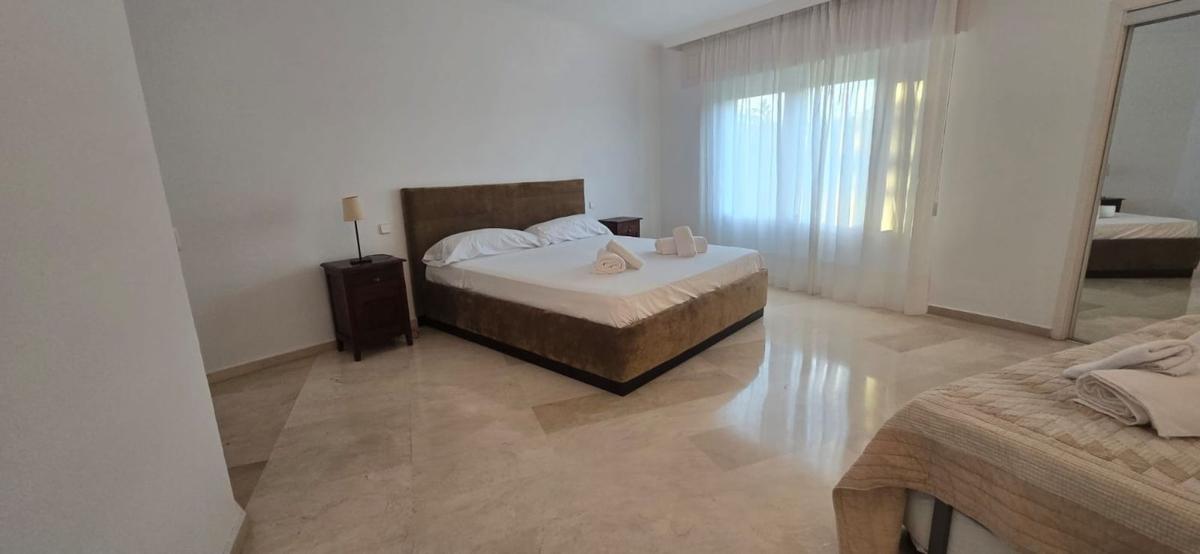 Sprzedaż mieszkania w Piso en Hacienda Beach, 4, El Velerín, Estepona, Estepona
photo 3