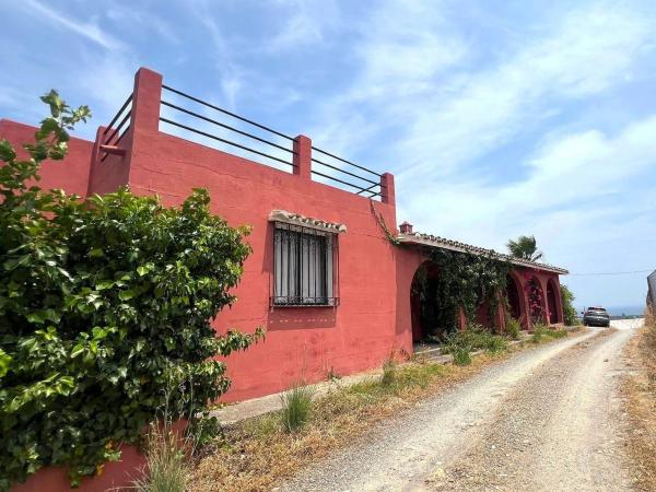 Продаётся загородный участок в  Finca rústica en Camino Bujeo del Culiche, Altos de Estepona, Estepona , Эстепона photo 3