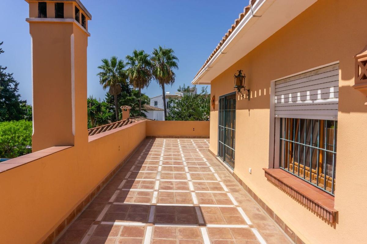 Properties for sale and rent in Spain photo 3