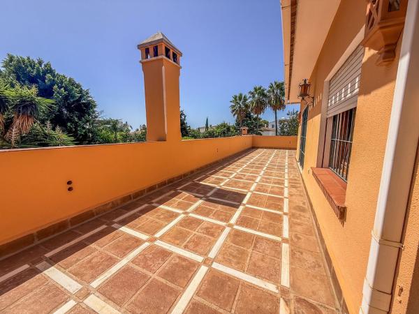 Casa o chalet independiente en Magnolia, 10, Paraiso-Barronal, Estepona photo 4