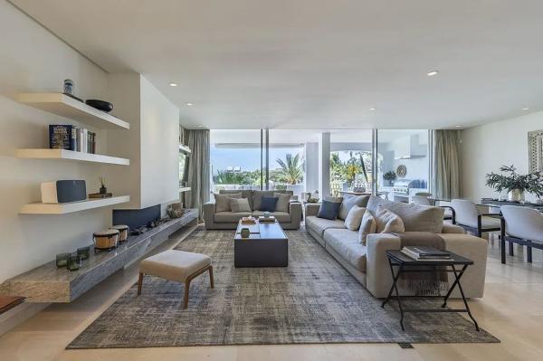 Дуплекс на продажу в Dúplex en Calle Torre Verde, Puente Romano, Marbella, Марбелла photo 1