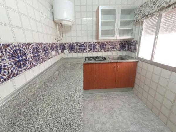 Продажа квартиры на Piso en Calle Moreno Nieto, Victoria Eugenia, Málaga, Малага
thumbnail 2