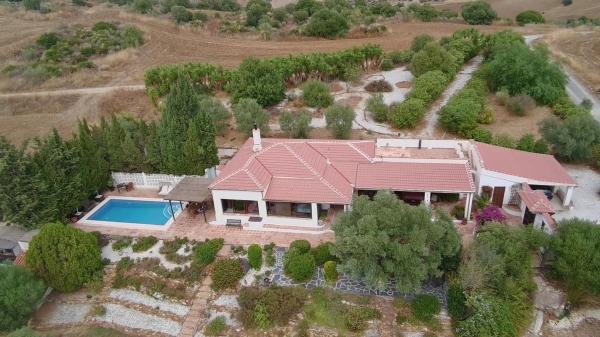 Finca rústica en venta en Finca rústica en Sierra Blanquilla, 42, Almogía , Almogía photo 1