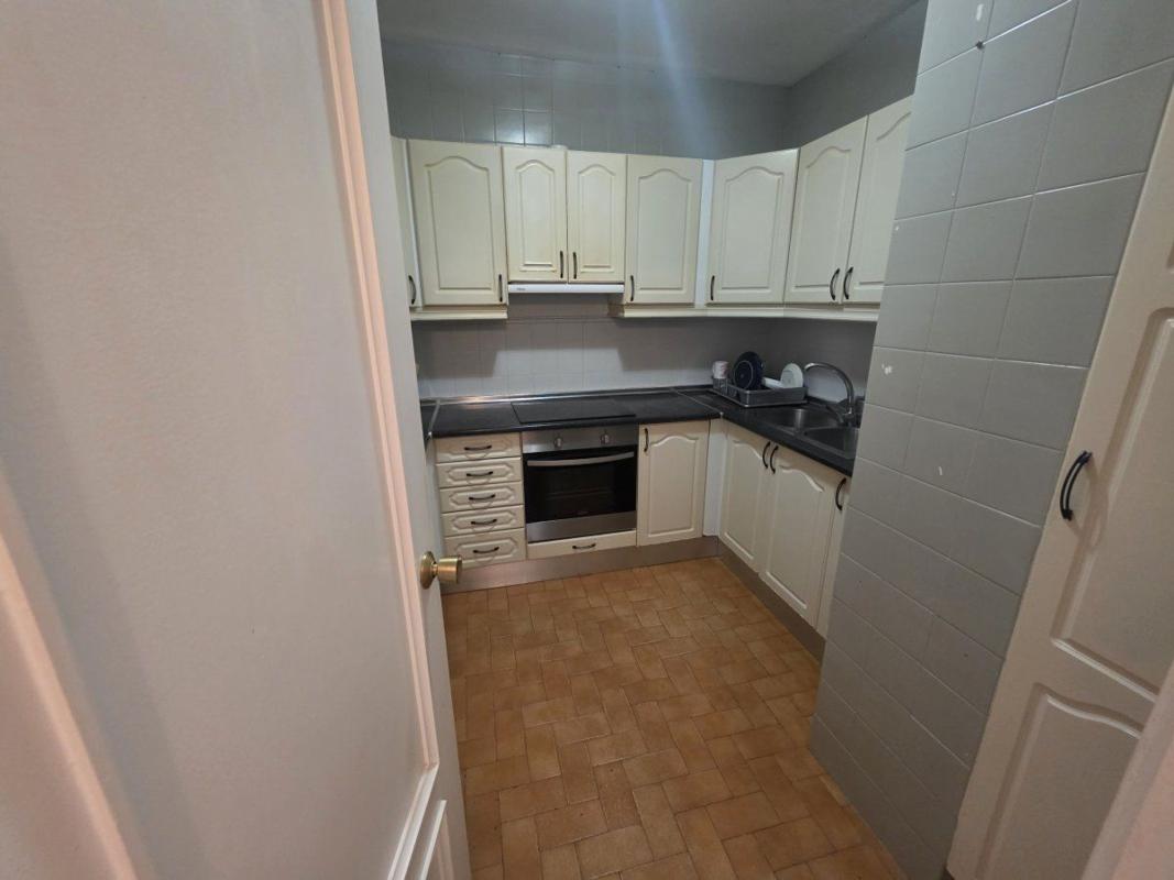 Продажа квартиры на Piso en Calle Quemada, Zona Puerto Deportivo, Fuengirola, Фуэнхирола
photo 2