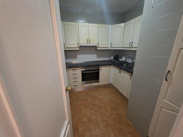 Продажа квартиры на Piso en Calle Quemada, Zona Puerto Deportivo, Fuengirola, Фуэнхирола
thumbnail 2