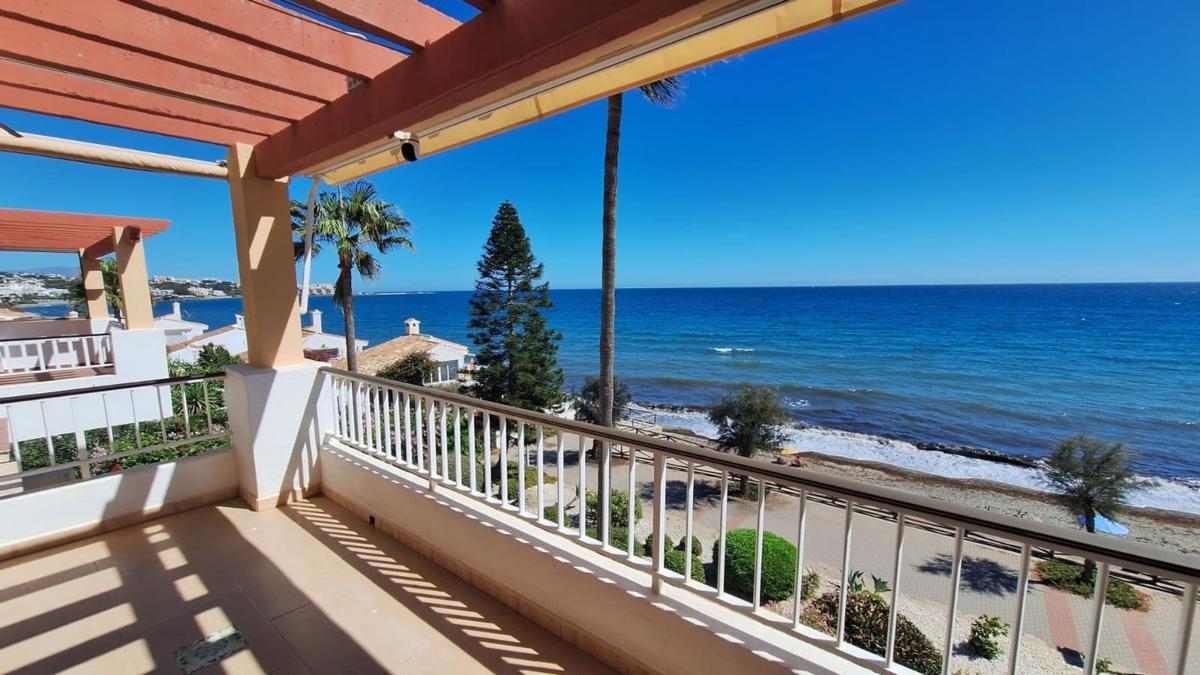 Sale of apartment in Piso en Guadalobón, Estepona, Estepona
photo 2