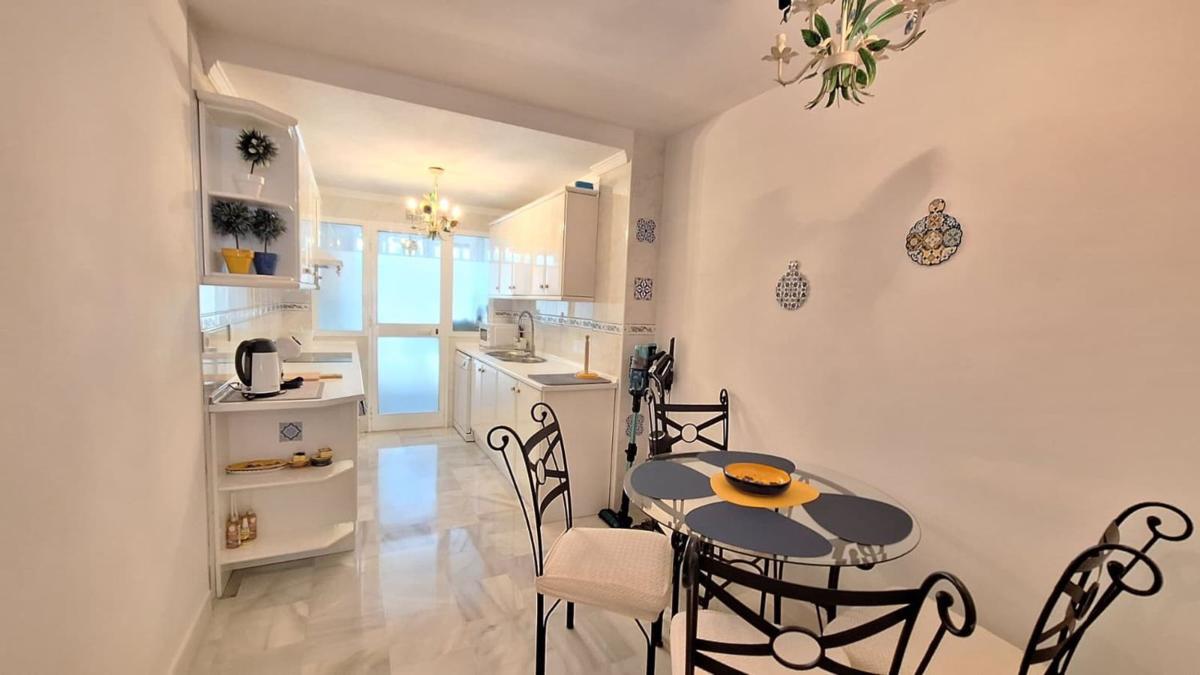 Sale of apartment in Piso en Guadalobón, Estepona, Estepona
photo 5