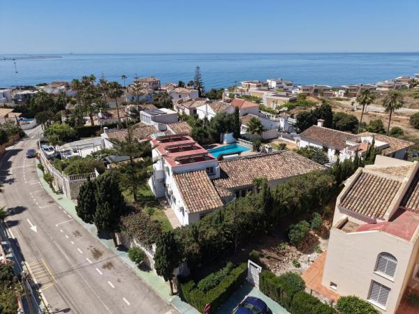 Cortijo en Avenida Central de las Farolas, Calaburra - Chaparral, Mijas thumbnail 2