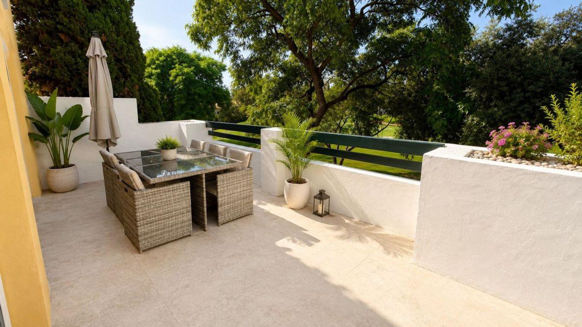 Продажа дуплекса на Dúplex en Calle 18 a, 826, Guadalmina Alta, Marbella, Марбелла photo 3