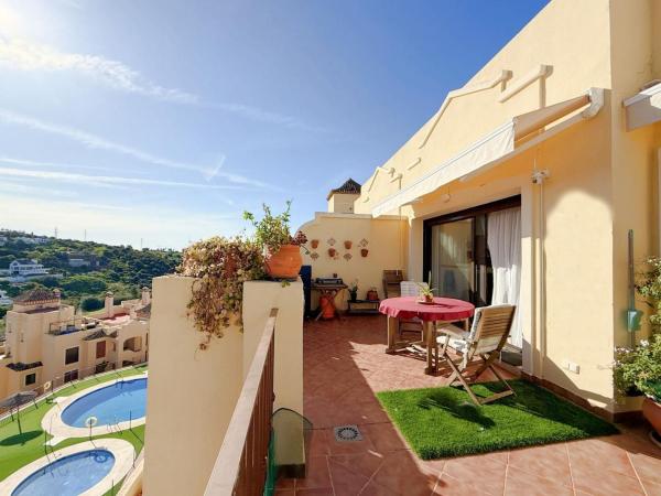 Penthouse for sale at  Ático en Calle Maria Pita, Valle Romano Golf, Estepona, Estepona photo 1
