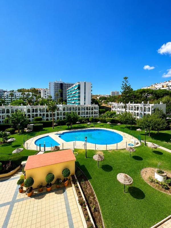 Продажа квартиры на Piso en Calle Le Corbusier, 5, Cortijo Torrequebrada, Benalmádena, Бенальмадена
photo 2