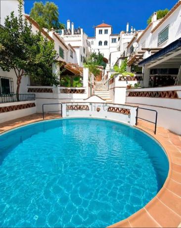 Chalet adosado en Calle Loma de los Riscos, Loma de los Riscos, Torremolinos thumbnail 2