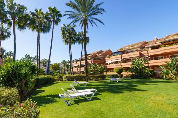 Venta de piso en Piso en Puerto Banús, Marbella, Marbella
 photo 2