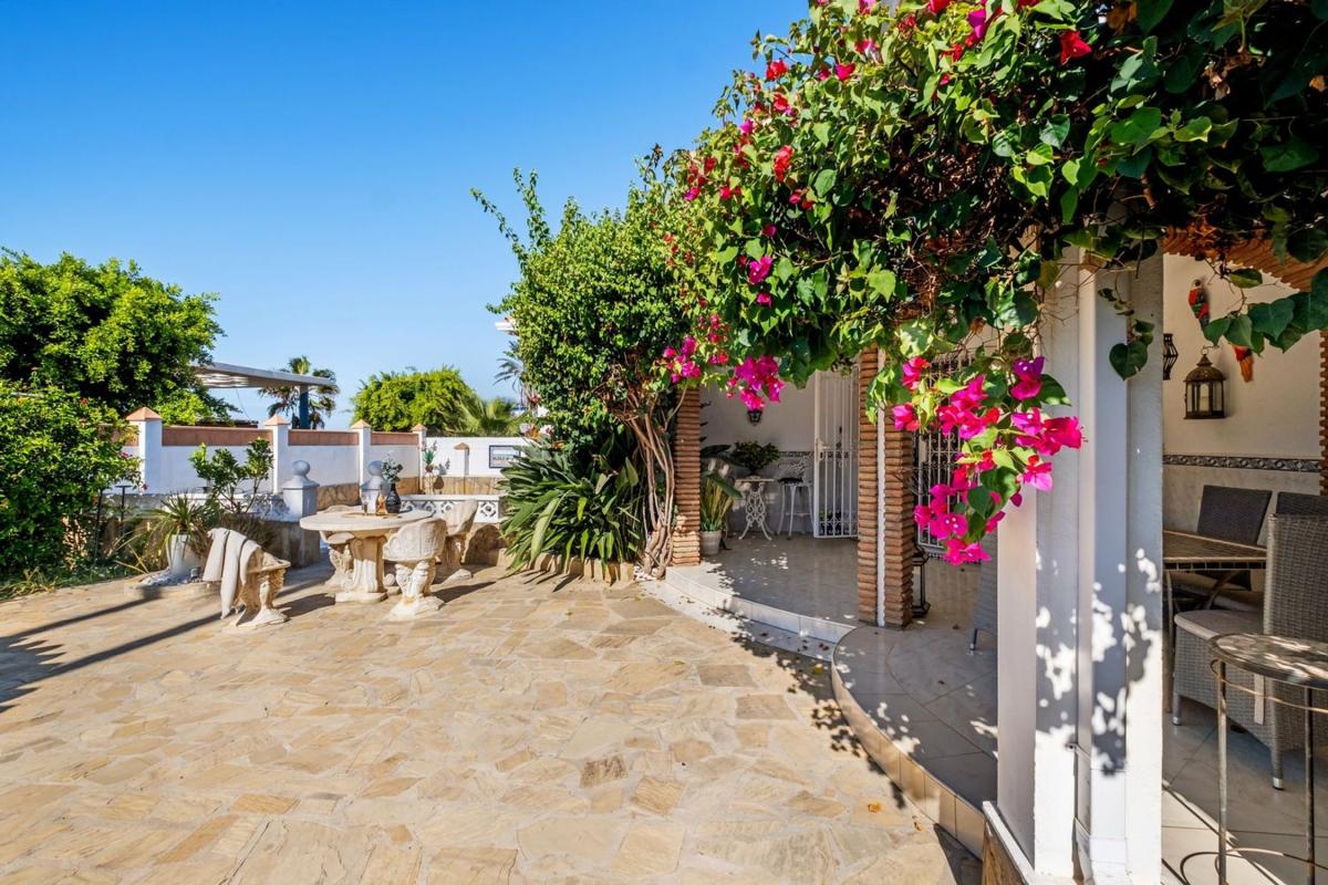 Properties for sale and rent in Spain photo 1