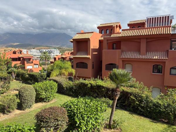 Sale of flat in Piso en Avenida Costa Galera, Buenas Noches, Estepona, Estepona
 photo 1
