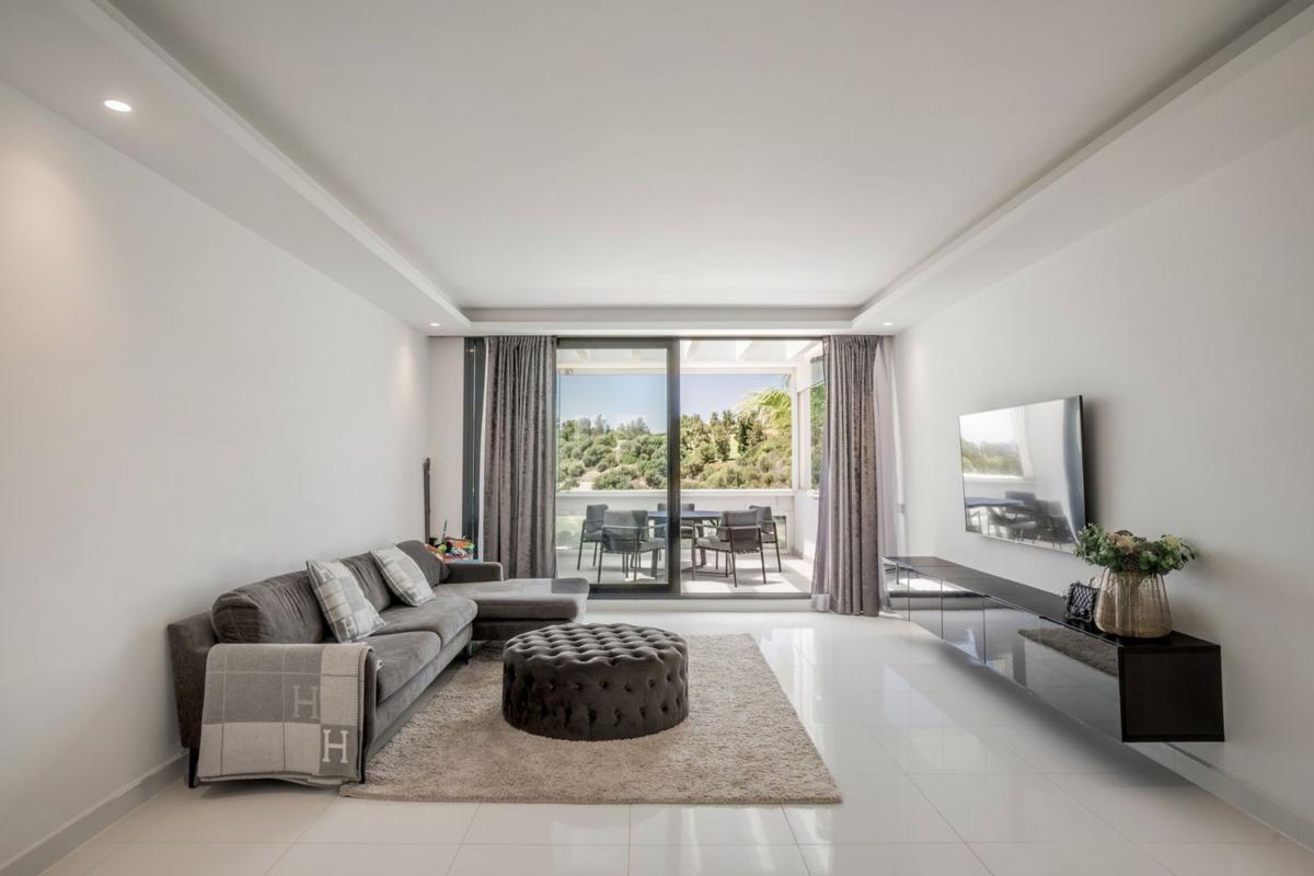Venta de duplex en Dúplex en Calle Budapest, La Alquería, Benahavís, Benahavís photo 4