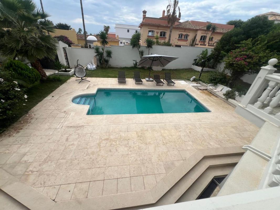 Properties for sale and rent in Spain photo 2