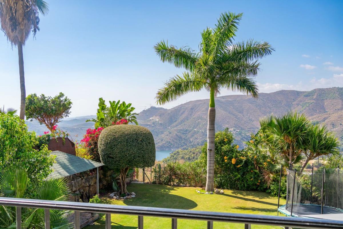 Properties for sale and rent in Spain photo 1