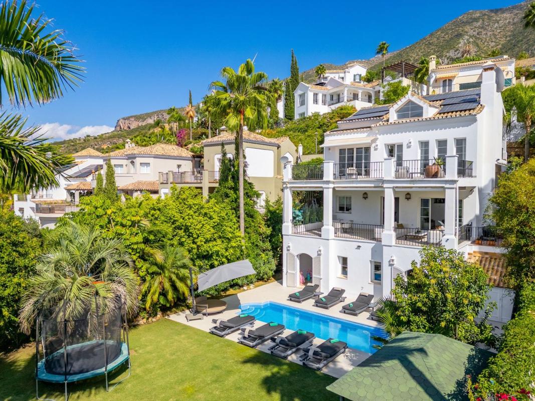 Properties for sale and rent in Spain photo 2