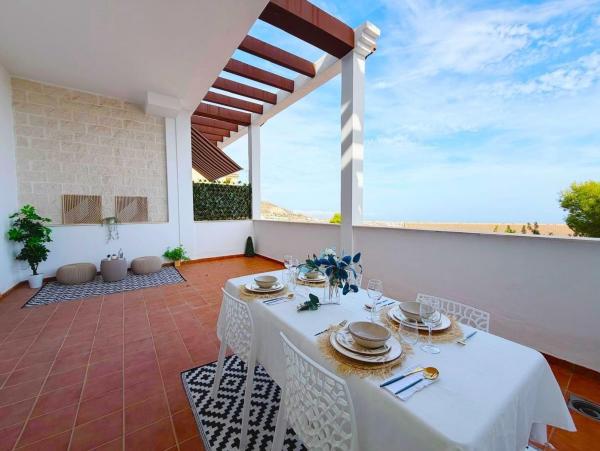 Продажа квартиры на Piso en Calle Ana Martín la Verdeguela, Rancho Domingo - La Hacienda, Benalmádena, Бенальмадена
 photo 1