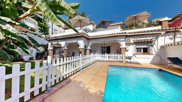 Chalet pareado en Las Lomas de Río Verde, Marbella thumbnail 3