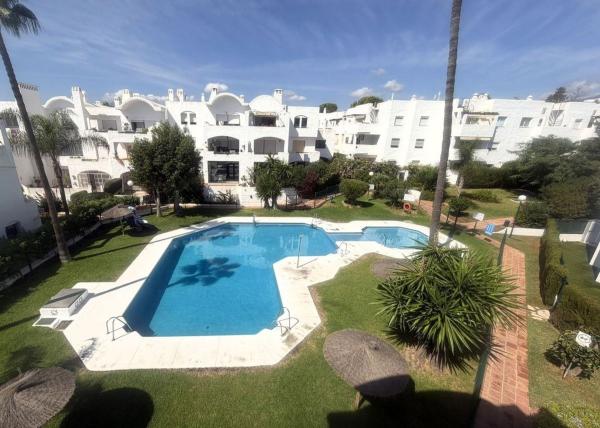 Sale of flat in Piso en Paraiso-Barronal, Estepona, Estepona
thumbnail 2