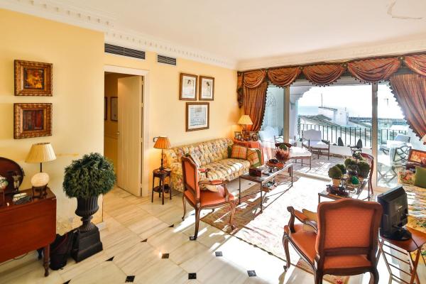 Venta de piso en Piso en Puerto Banús, Marbella, Marbella
 photo 1