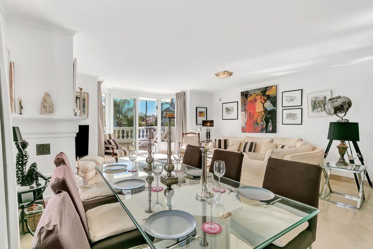 Sale of apartment in Piso en Bahía de Marbella, Marbella, Marbella
 photo 5