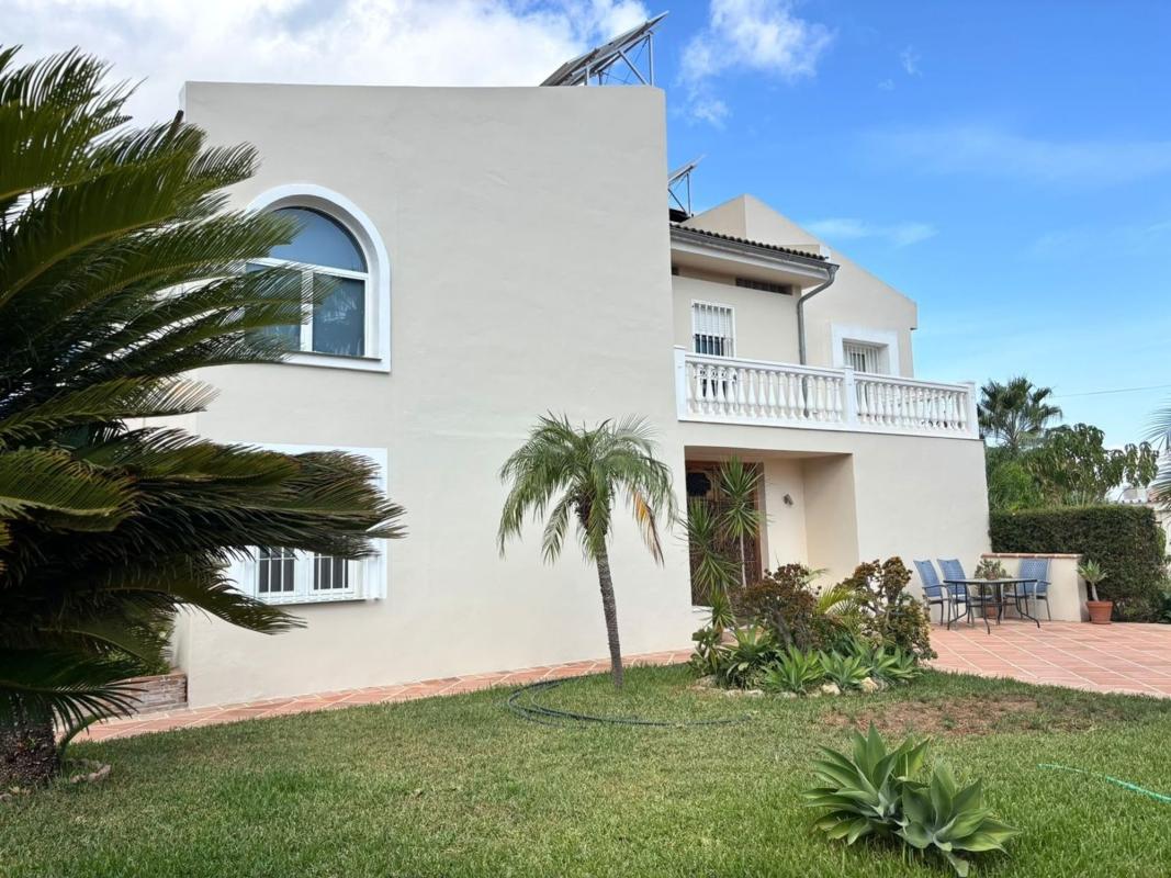 Properties for sale and rent in Spain photo 3