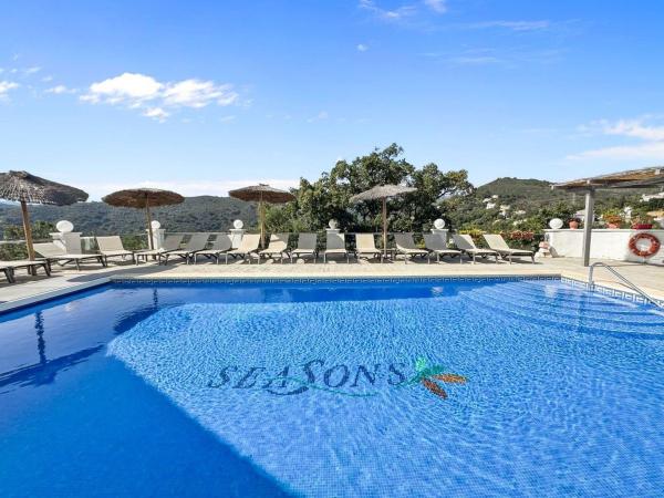 Duplex for sale on Dúplex en Diseminado Rio Padron, Altos de Estepona, Estepona, Estepona photo 2