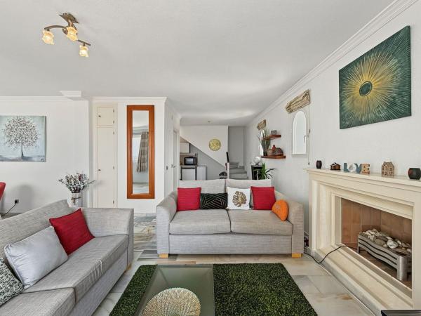 Duplex for sale on Dúplex en Diseminado Rio Padron, Altos de Estepona, Estepona, Estepona photo 4