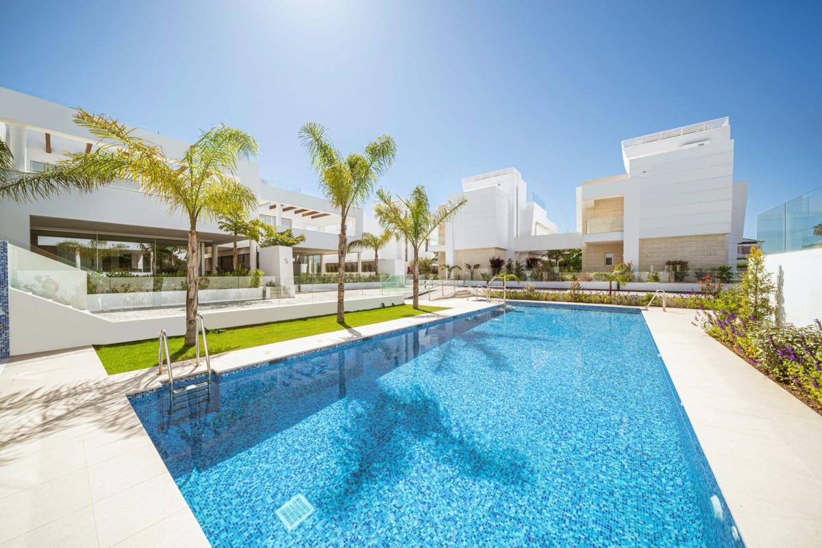 Sprzedaż niezależnego domku jednorodzinnego w Casa o chalet en Linda Vista-Nueva Alcántara-Cortijo Blanco, Marbella, Marbella photo 2