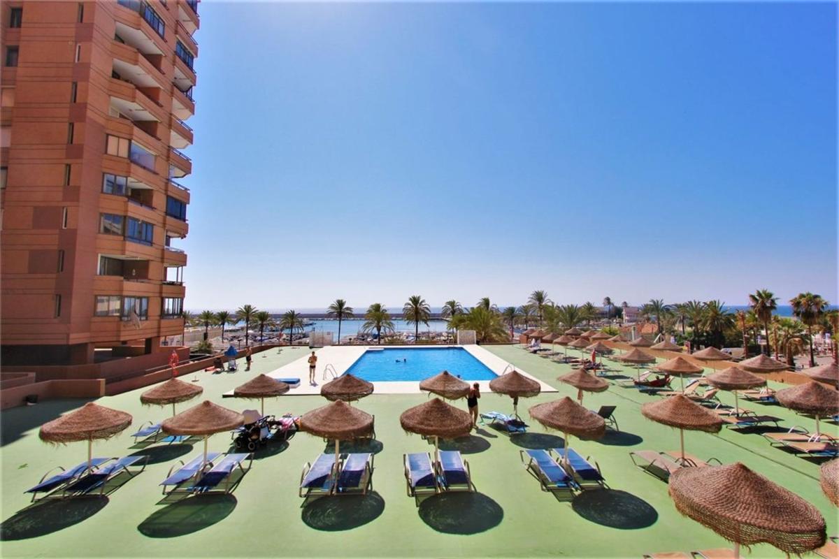 Продажа квартиры на Piso en Calle Jacinto Benavente, Zona Puerto Deportivo, Fuengirola, Фуэнхирола
photo 3