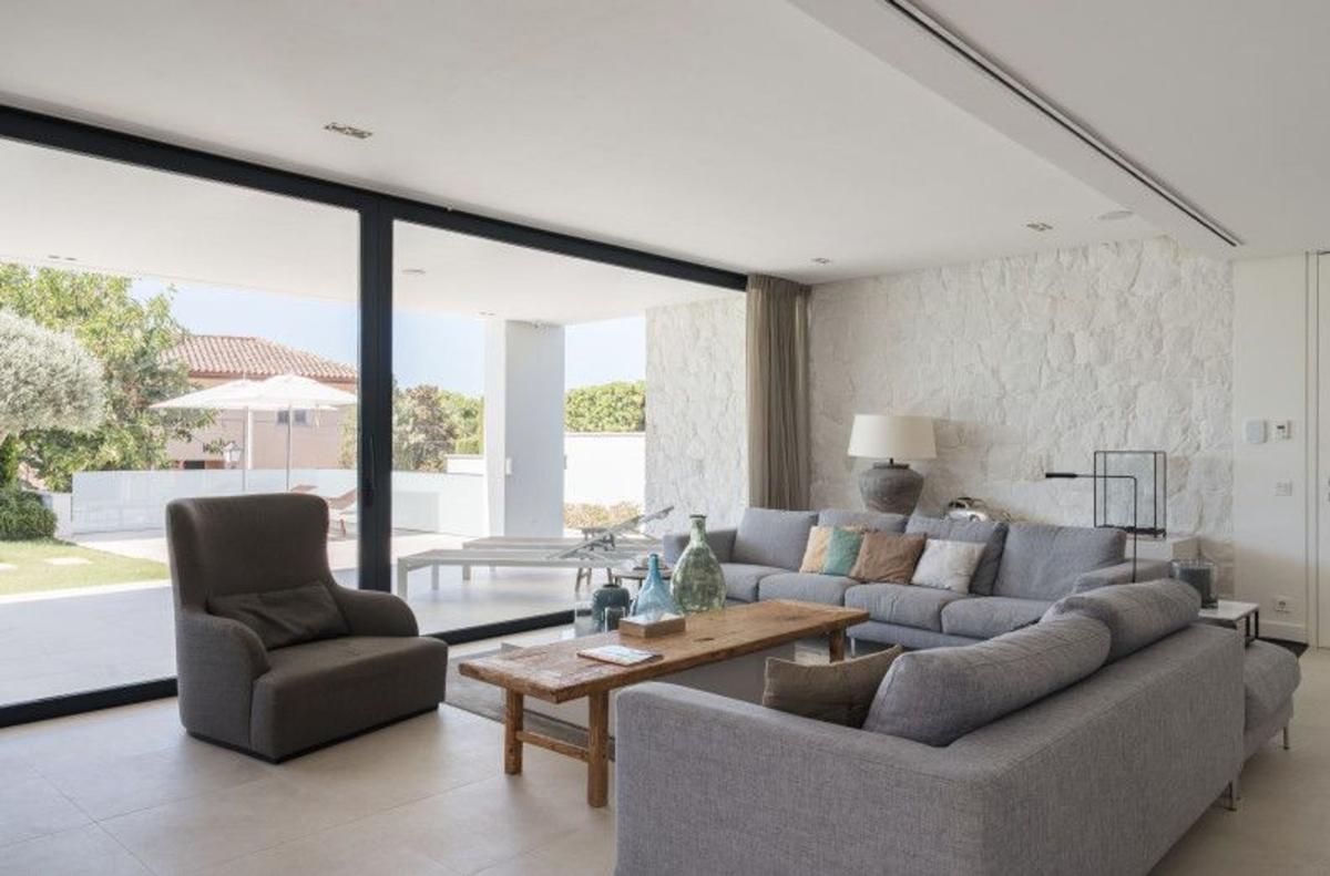 Properties for sale and rent in Spain photo 5