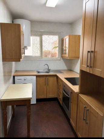 Продажа квартиры на Piso en Calle María Auxiliadora s/n, Playa Bajadilla-Puertos, Marbella, Марбелла
thumbnail 2