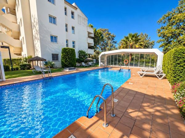 Venta de piso en Piso en Green Hills - Las Cumbres de Elviria, Marbella, Marbella
 photo 1