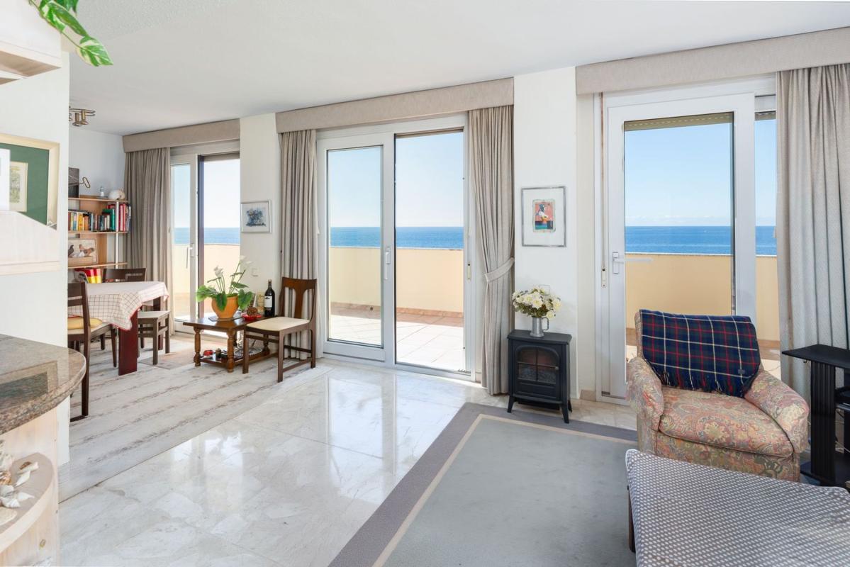 Venta de ático en  Ático en Maria De Salamanca, 3, Playa de la Fontanilla, Marbella, Marbella photo 2