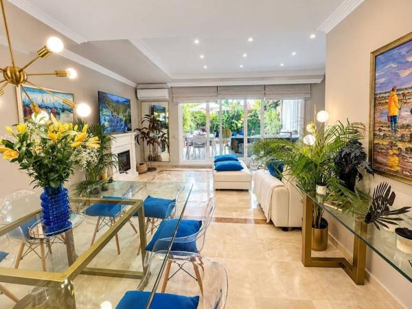 Chalet adosado en Bahía de Marbella, Marbella thumbnail 2