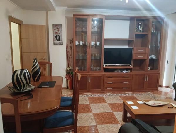 Venta de piso en Piso en Los Guindos - Parque Mediterráneo - Santa Paula, Málaga, Málaga
 photo 2